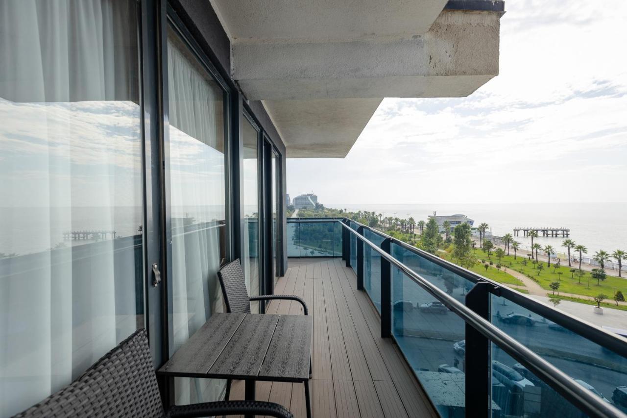 The Spot Apartments - Orbi Beach Tower Batumi Exterior photo